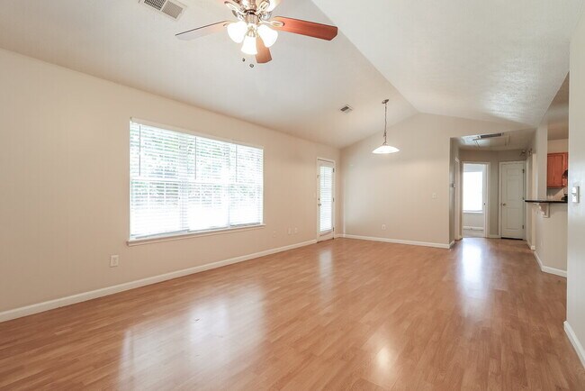 Foto del edificio - 2669 Lake Park Bend