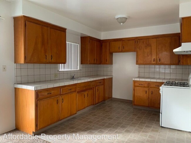 Building Photo - 211 Orlando Way