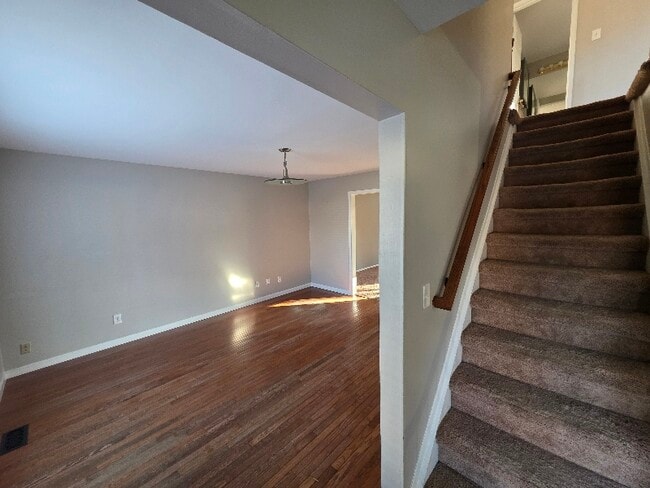 Building Photo - 31659 Perth St