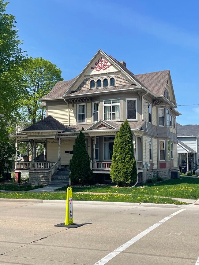 Foto del edificio - 821 N Oneida St