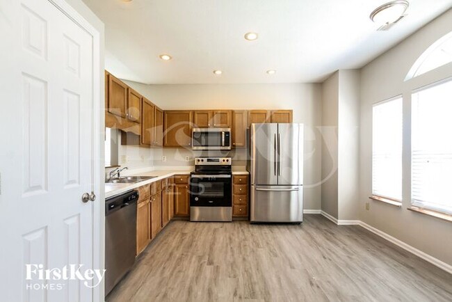 Building Photo - 6747 Long Run Dr