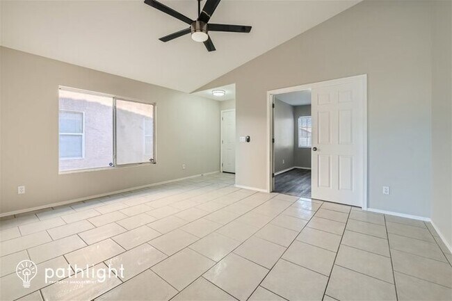 Foto del edificio - 11208 W Devonshire Avenue, Phoenix, AZ, 85037