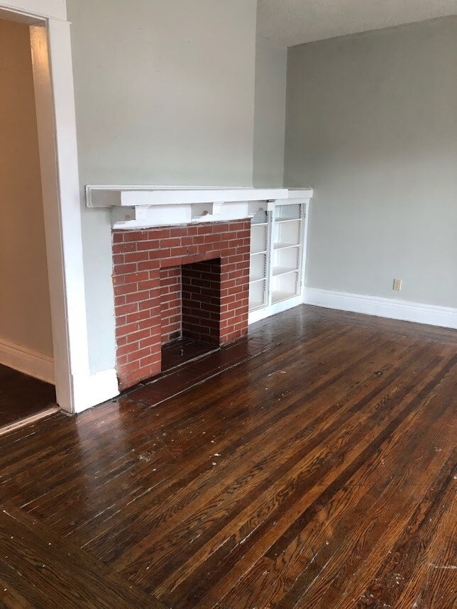 Building Photo - 232 W Delavan Ave