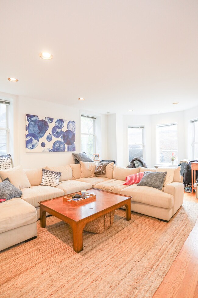 Foto del edificio - 1811 N Wells St