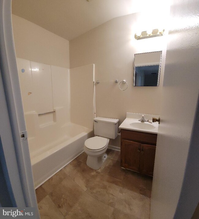 Building Photo - 5118 Cottonwood Ct