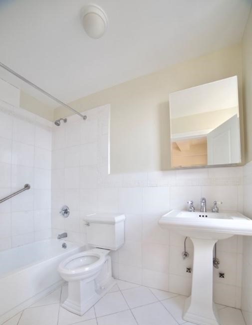 Primary Photo - NO FEE Studio in prime east village