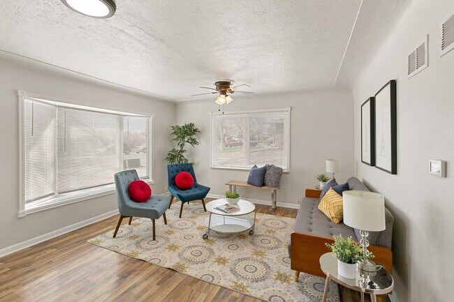 Foto del edificio - 7626 Stuart St