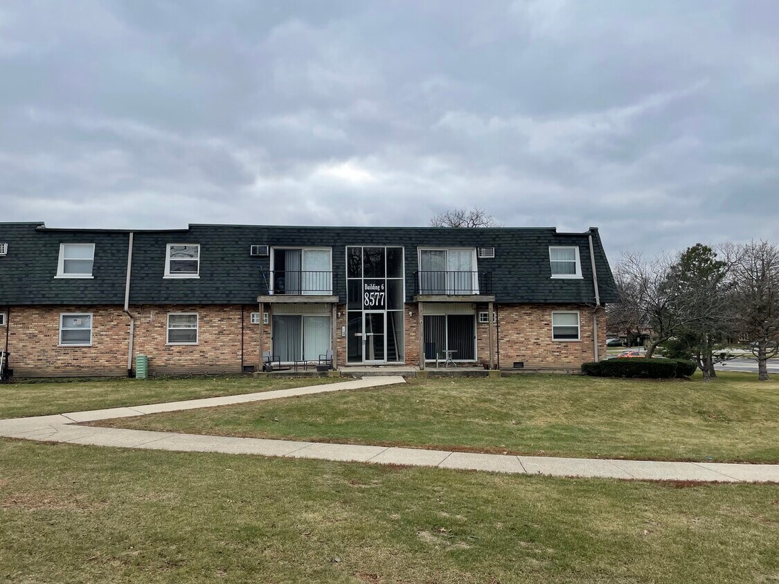 8577 101st Terrace Unit 6101, Palos Hills, IL 60465 Condo for Rent in Palos Hills, IL