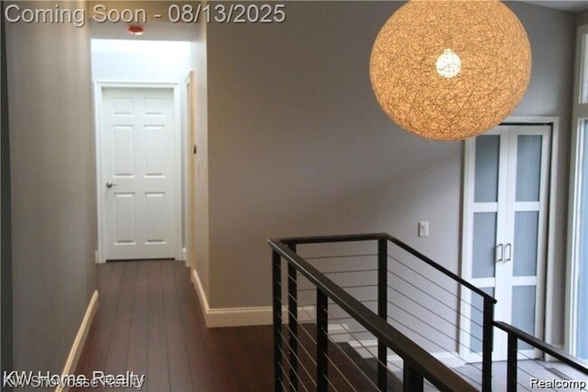 Building Photo - 1327 Lone Pine Rd