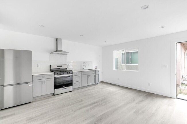 Foto del edificio - 2747 S Mansfield Ave