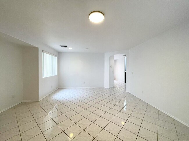 Foto del edificio - The cozy home is located in the Silverado ...