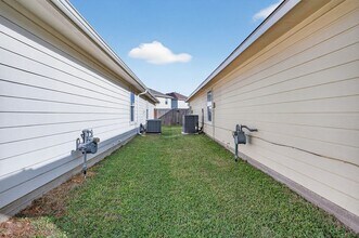 Building Photo - 6706 Portlick Dr