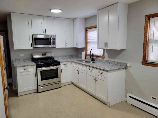 Foto del edificio - 7538 N Waukegan Rd