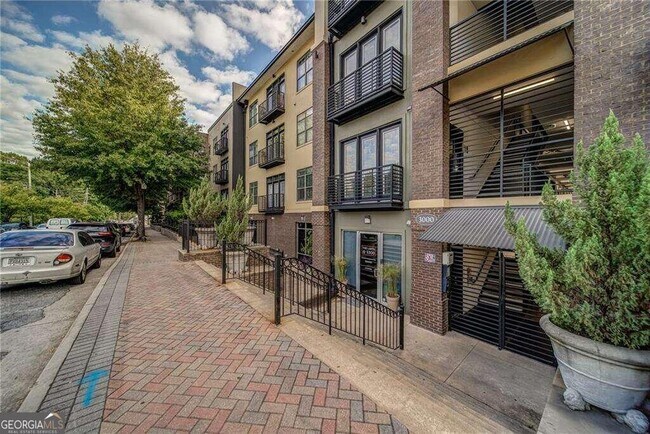 Building Photo - 5300 Peachtree Rd