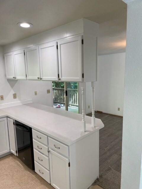 Foto del edificio - 530 NW Carolyn Ln
