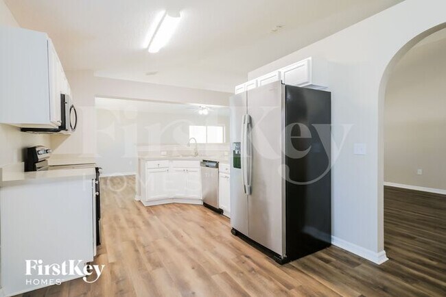 Foto del edificio - 117 King Arthur Ct