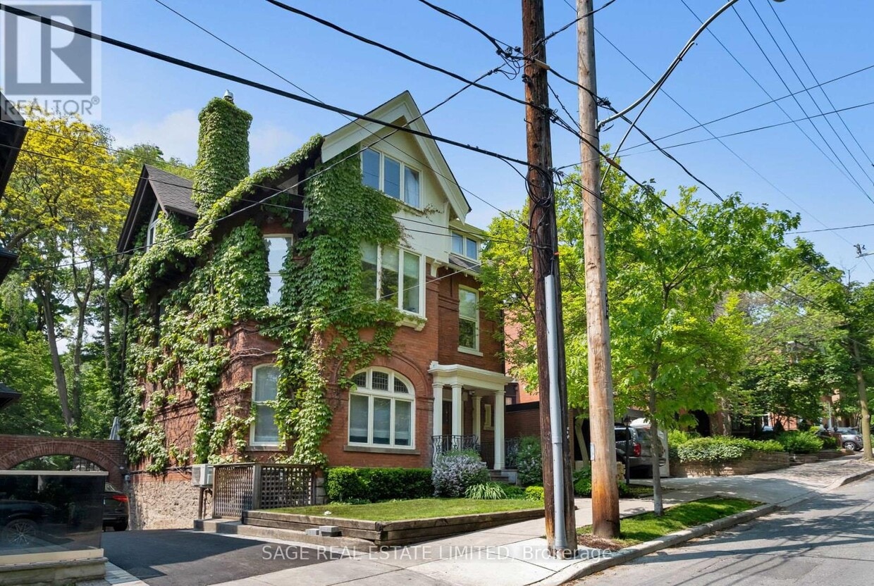 Primary Photo - 104 Park Rd