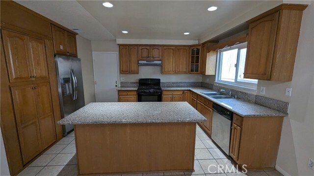 Foto del edificio - 15747 Rolling Ridge Dr