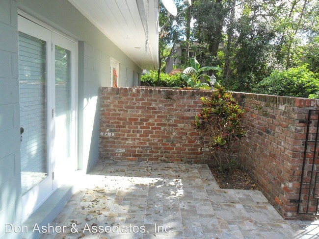 Foto del edificio - 1219 E Gore St