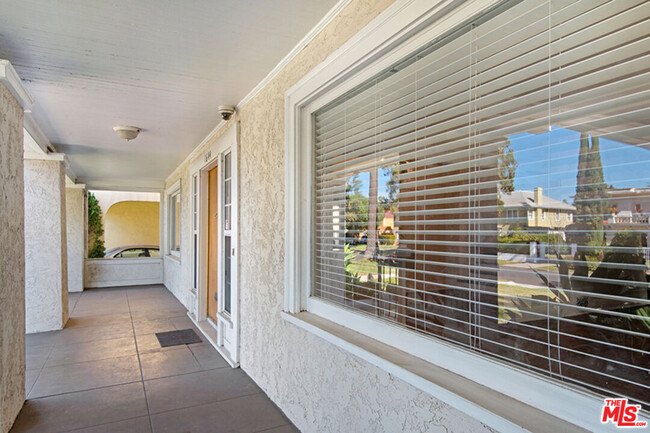 Foto del edificio - 1644 Wellington Rd