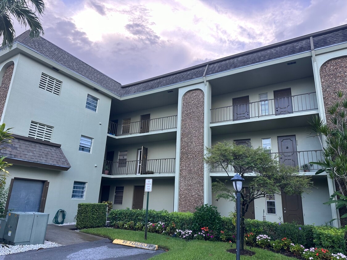 Primary Photo - 4500 Gefion Ct