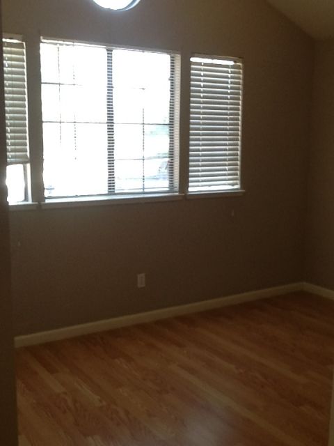 Building Photo - 1726 Hammertown Dr