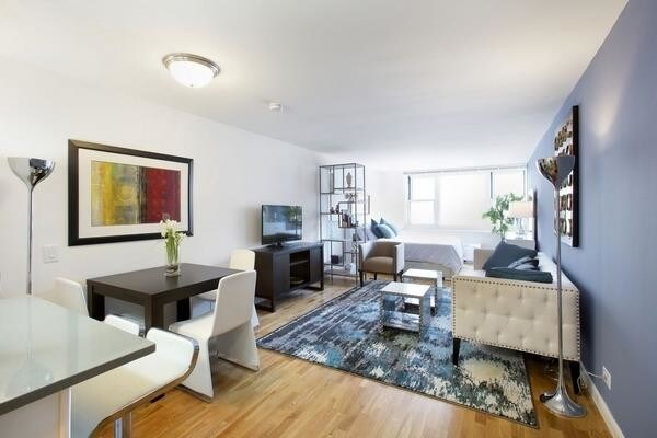 Foto del edificio - 375 South End Avenue