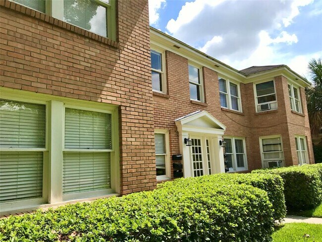 Building Photo - 403 Avondale St