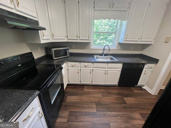 Building Photo - 1157 Chateau Terrace
