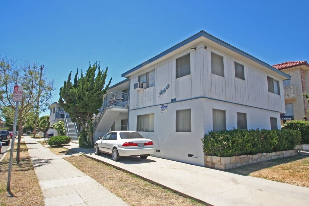 Foto principal - 11955 Iowa Ave