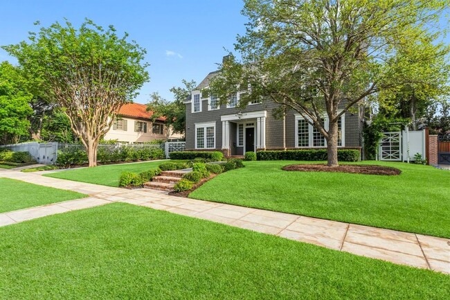 Building Photo - 2530 Stanmore Dr