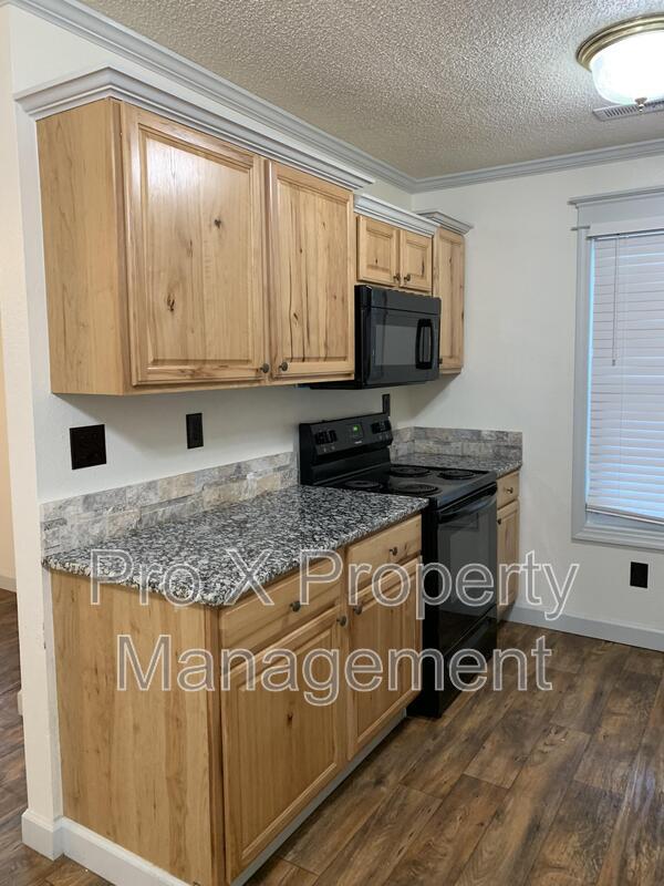 Foto del edificio - 3111 E 12th St