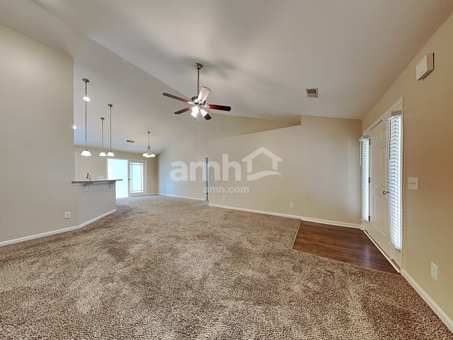 Building Photo - 128 Heartstone Cir