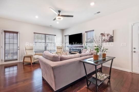 Building Photo - 6549 Revolutionary Trail