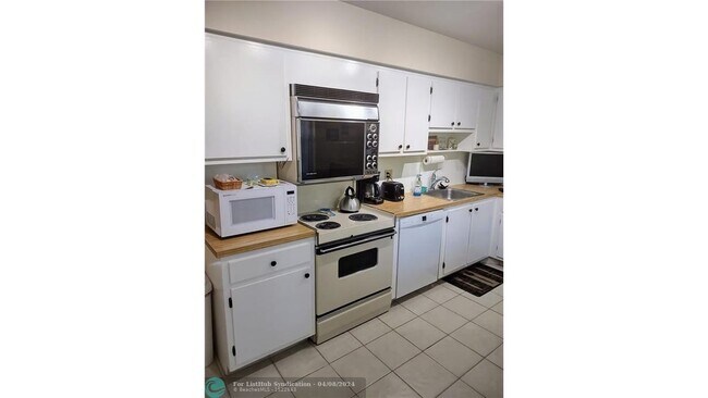 Photo - 804 Cypress Blvd Apartment