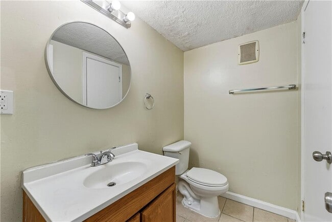 Building Photo - 4755 Yates Rd