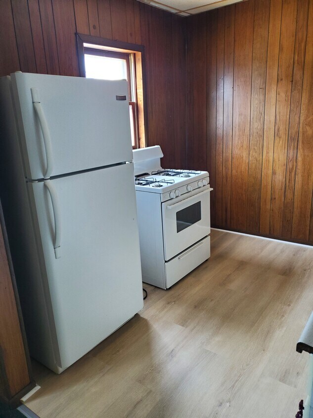 220 E 14th St Unit B, Elmira, NY 14903 Apartments in Elmira, NY