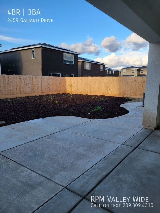Building Photo - Beautiful North Merced home Available NOW!!