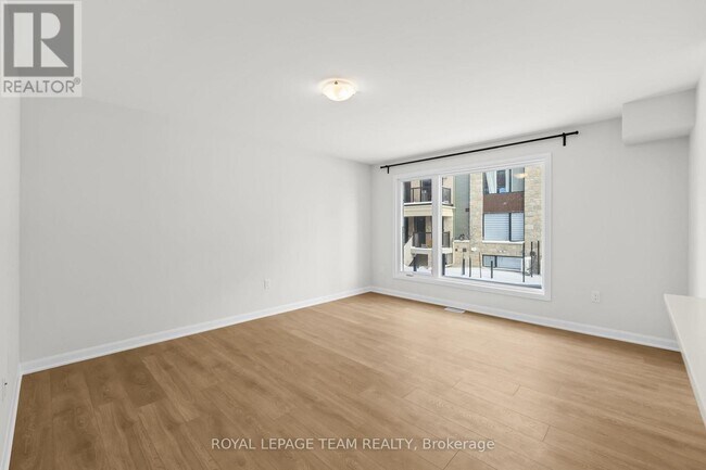 Building Photo - 1108 Creekway Private