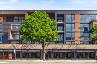Building Photo - 4513 N Clark St