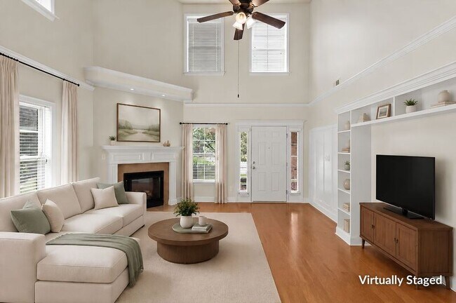 Building Photo - 2525 Millwood Cir SE