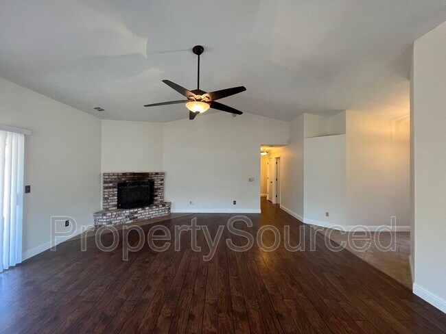 Building Photo - 1287 Wawona St