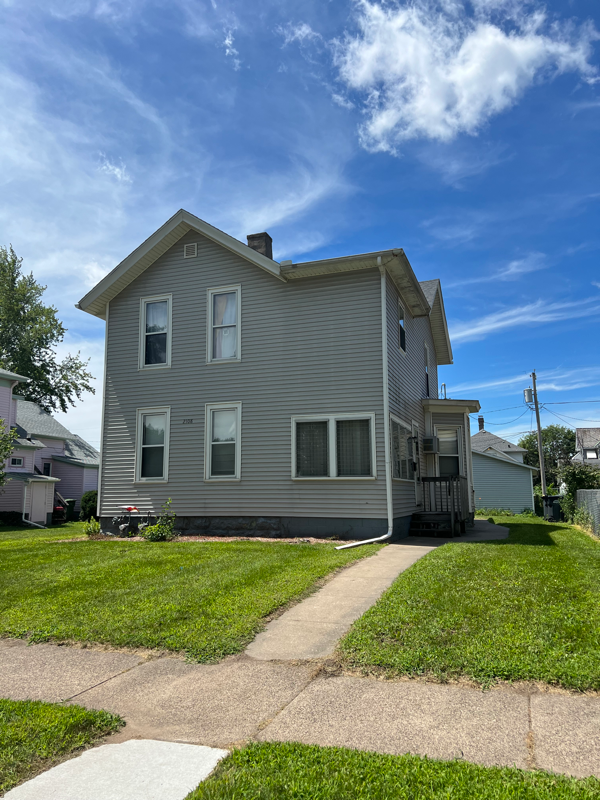 2108 Roosevelt St Unit 2, Clinton, IA 52732 - Room for Rent in Clinton ...