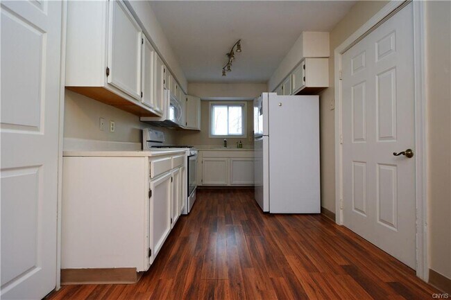Foto del edificio - 100 MillCreek Ln