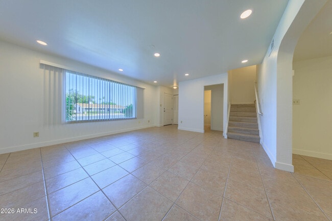 Building Photo - 4558 N 15th Ave