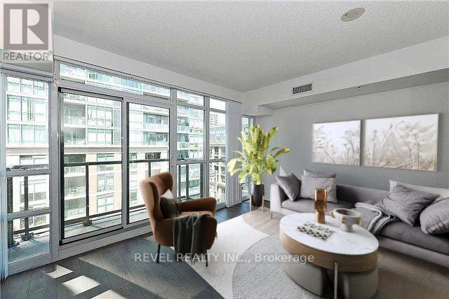 Photo principale - 68-868 Abell St