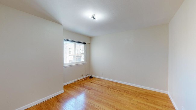 Building Photo - 1833 Filbert St