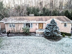 Building Photo - 109 Willow Run Rd