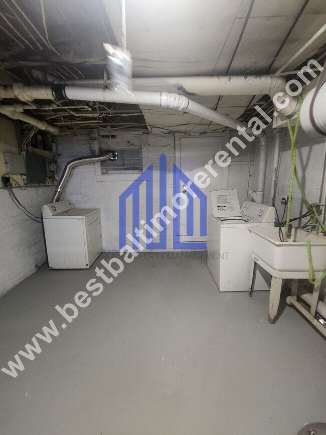 Foto del edificio - Spacious 3 Bedroom 2 Bathroom in East Baltimore