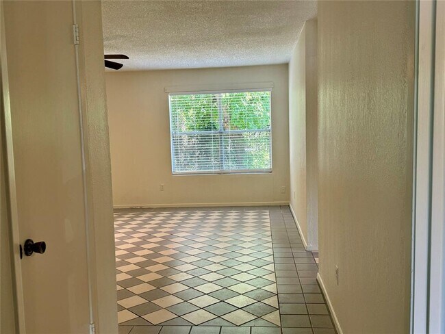 Foto del edificio - 667 Mairo St